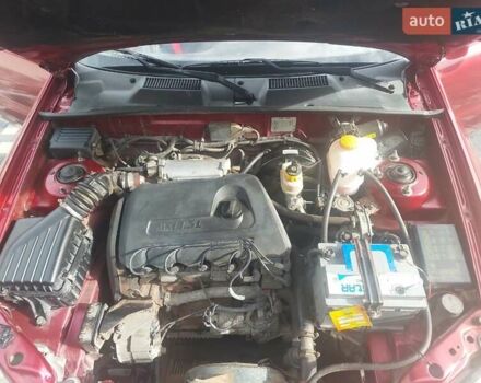 Деу Сенс 2006 у Миколаєві на Automoto.ua Червоний Деу Сенс, об'ємом двигуна 1.3 л та пробігом 150 тис. км за 2000 $, фото 16 на Automoto.ua