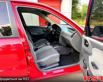 Червоний Деу Сенс, об'ємом двигуна 1.3 л та пробігом 145 тис. км за 2000 $, фото 8 на Automoto.ua