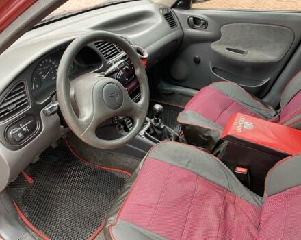 Червоний Деу Сенс, об'ємом двигуна 1.5 л та пробігом 260 тис. км за 1650 $, фото 6 на Automoto.ua