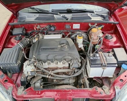 Червоний Деу Сенс, об'ємом двигуна 1.3 л та пробігом 240 тис. км за 2500 $, фото 4 на Automoto.ua