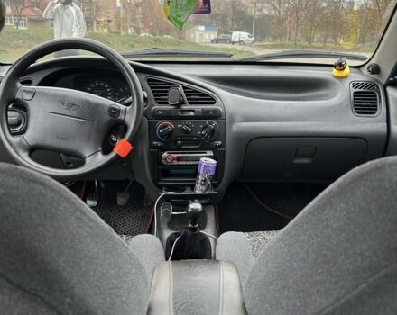 Червоний Деу Сенс, об'ємом двигуна 1.6 л та пробігом 312 тис. км за 2050 $, фото 5 на Automoto.ua