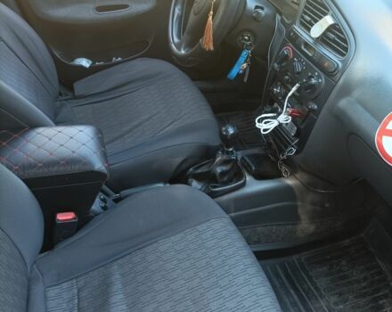 Червоний Деу Сенс, об'ємом двигуна 1.5 л та пробігом 85 тис. км за 3000 $, фото 4 на Automoto.ua