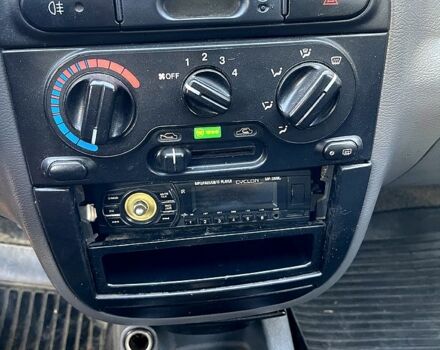 Красный Дэу Сенс, объемом двигателя 1.3 л и пробегом 0 тыс. км за 1000 $, фото 5 на Automoto.ua