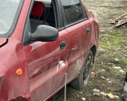 Красный Дэу Сенс, объемом двигателя 1.5 л и пробегом 270 тыс. км за 700 $, фото 2 на Automoto.ua