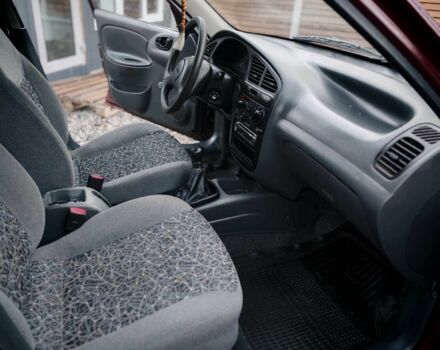 Деу Сенс 2008 у Бердичеве на Automoto.ua Червоний Деу Сенс, об'ємом двигуна 1.5 л та пробігом 90 тис. км за 2900 $, фото 17 на Automoto.ua