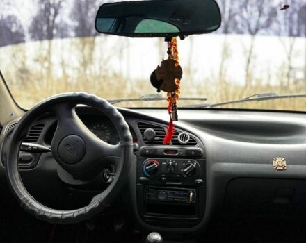 Красный Дэу Сенс, объемом двигателя 1.4 л и пробегом 160 тыс. км за 1250 $, фото 4 на Automoto.ua