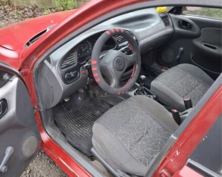 Красный Дэу Сенс, объемом двигателя 0 л и пробегом 600 тыс. км за 1500 $, фото 4 на Automoto.ua