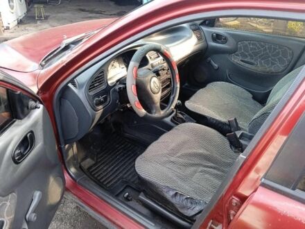 Красный Дэу Сенс, объемом двигателя 1.3 л и пробегом 777 тыс. км за 1350 $, фото 1 на Automoto.ua