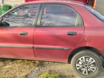 Красный Дэу Сенс, объемом двигателя 1.4 л и пробегом 140 тыс. км за 2700 $, фото 1 на Automoto.ua