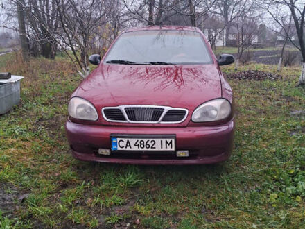 Красный Дэу Сенс, объемом двигателя 1.3 л и пробегом 295 тыс. км за 1550 $, фото 1 на Automoto.ua