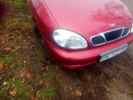 Деу Сенс 2004 у Рівному на Automoto.ua Червоний Деу Сенс, об'ємом двигуна 13 л та пробігом 95 тис. км за 3000 $, фото 1 на Automoto.ua
