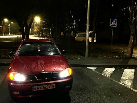Деу Сенс 2004 у Кропивницькому (Кіровограді) на Automoto.ua Червоний Деу Сенс, об'ємом двигуна 1.3 л та пробігом 117 тис. км за 3000 $, фото 1 на Automoto.ua
