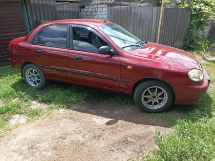 Деу Сенс 2004 у Мерефа на Automoto.ua Червоний Деу Сенс, об'ємом двигуна 1.5 л та пробігом 396 тис. км за 2400 $, фото 1 на Automoto.ua