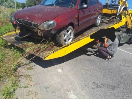 Красный Дэу Сенс, объемом двигателя 1.5 л и пробегом 280 тыс. км за 960 $, фото 1 на Automoto.ua