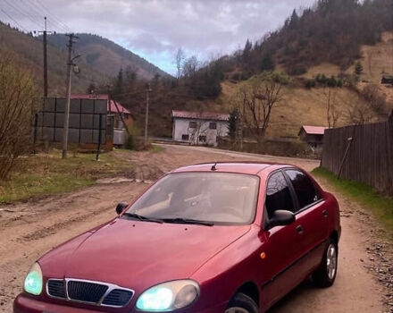 Красный Дэу Сенс, объемом двигателя 1.3 л и пробегом 100 тыс. км за 1799 $, фото 1 на Automoto.ua