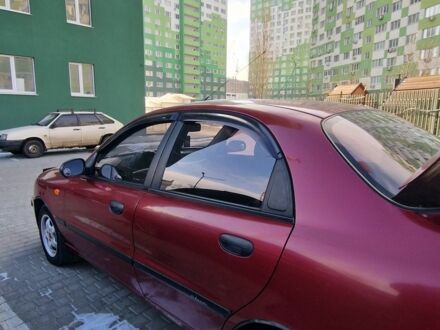 Красный Дэу Сенс, объемом двигателя 1.6 л и пробегом 150 тыс. км за 3500 $, фото 1 на Automoto.ua