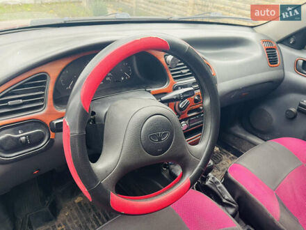 Красный Дэу Сенс, объемом двигателя 1.3 л и пробегом 113 тыс. км за 2200 $, фото 1 на Automoto.ua