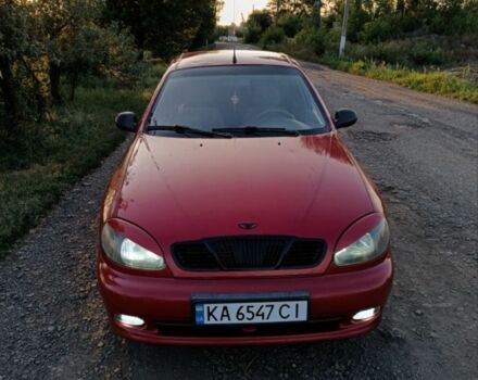 Красный Дэу Сенс, объемом двигателя 1.4 л и пробегом 221 тыс. км за 1355 $, фото 1 на Automoto.ua