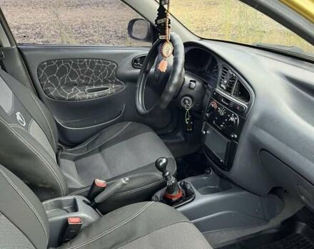 Желтый Дэу Сенс, объемом двигателя 1.3 л и пробегом 200 тыс. км за 1700 $, фото 3 на Automoto.ua