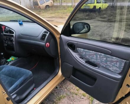 Желтый Дэу Сенс, объемом двигателя 1.6 л и пробегом 250 тыс. км за 2700 $, фото 6 на Automoto.ua