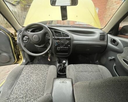 Желтый Дэу Сенс, объемом двигателя 1.5 л и пробегом 250 тыс. км за 1250 $, фото 3 на Automoto.ua