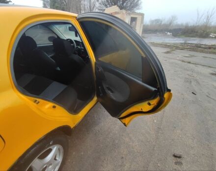 Желтый Дэу Сенс, объемом двигателя 1.4 л и пробегом 269 тыс. км за 1250 $, фото 3 на Automoto.ua