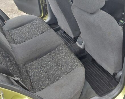 Желтый Дэу Сенс, объемом двигателя 1.5 л и пробегом 250 тыс. км за 1700 $, фото 5 на Automoto.ua