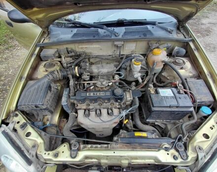 Желтый Дэу Сенс, объемом двигателя 1.5 л и пробегом 250 тыс. км за 1700 $, фото 6 на Automoto.ua