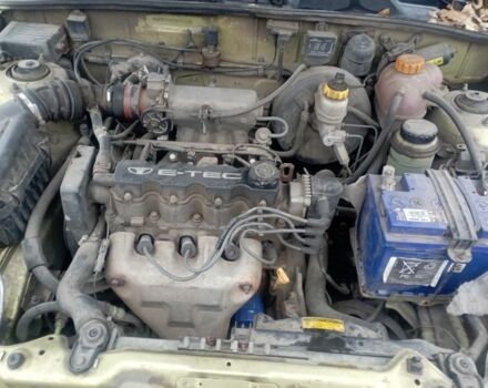 Жовтий Деу Сенс, об'ємом двигуна 1.5 л та пробігом 313 тис. км за 2200 $, фото 1 на Automoto.ua