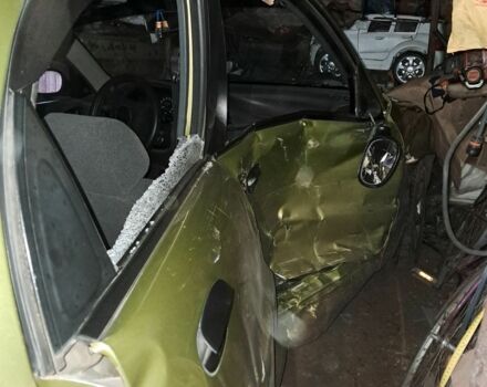 Желтый Дэу Сенс, объемом двигателя 1.5 л и пробегом 240 тыс. км за 900 $, фото 2 на Automoto.ua