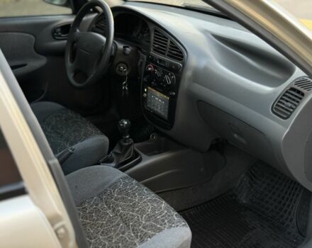 Желтый Дэу Сенс, объемом двигателя 1.6 л и пробегом 115 тыс. км за 2750 $, фото 15 на Automoto.ua