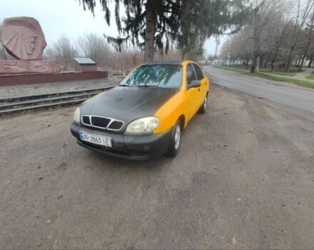 Желтый Дэу Сенс, объемом двигателя 1.4 л и пробегом 269 тыс. км за 1250 $, фото 1 на Automoto.ua