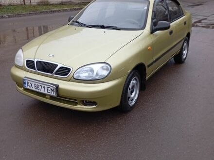 Желтый Дэу Сенс, объемом двигателя 1.4 л и пробегом 195 тыс. км за 2200 $, фото 1 на Automoto.ua