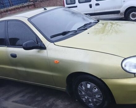 Желтый Дэу Сенс, объемом двигателя 1.4 л и пробегом 160 тыс. км за 1600 $, фото 1 на Automoto.ua