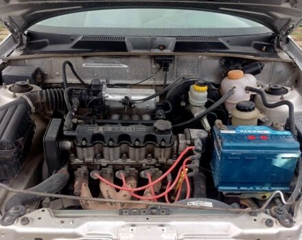 Серый Дэу Сенс, объемом двигателя 1.5 л и пробегом 200 тыс. км за 2000 $, фото 3 на Automoto.ua