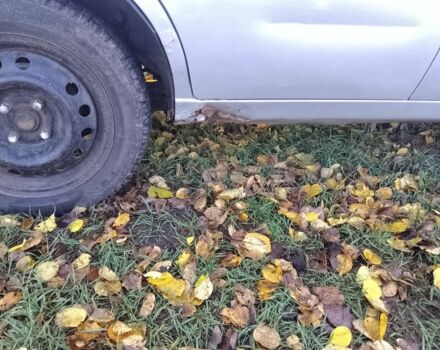 Серый Дэу Сенс, объемом двигателя 1.3 л и пробегом 1000 тыс. км за 1100 $, фото 4 на Automoto.ua