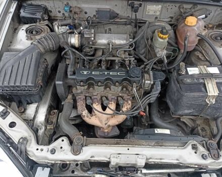 Серый Дэу Сенс, объемом двигателя 1.5 л и пробегом 306 тыс. км за 2000 $, фото 1 на Automoto.ua