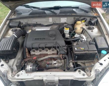 Деу Сенс 2003 у Рокитном на Automoto.ua Сірий Деу Сенс, об'ємом двигуна 1.3 л та пробігом 193 тис. км за 1800 $, фото 6 на Automoto.ua