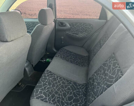 Сірий Деу Сенс, об'ємом двигуна 1.3 л та пробігом 200 тис. км за 1999 $, фото 6 на Automoto.ua