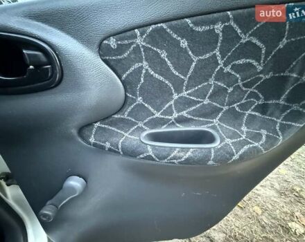 Деу Сенс 2003 у Синельниковом на Automoto.ua Сірий Деу Сенс, об'ємом двигуна 1.5 л та пробігом 150 тис. км за 2300 $, фото 6 на Automoto.ua