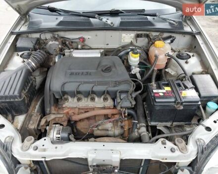 Серый Дэу Сенс, объемом двигателя 0 л и пробегом 360 тыс. км за 2000 $, фото 12 на Automoto.ua