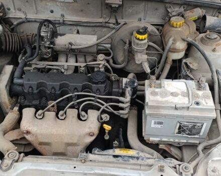 Сірий Деу Сенс, об'ємом двигуна 1.5 л та пробігом 240 тис. км за 777 $, фото 8 на Automoto.ua