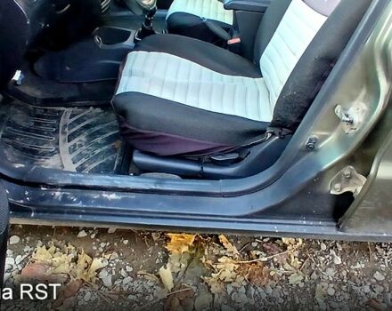 Сірий Деу Сенс, об'ємом двигуна 1.6 л та пробігом 270 тис. км за 2000 $, фото 4 на Automoto.ua