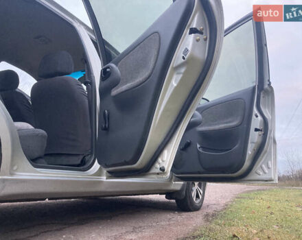 Сірий Деу Сенс, об'ємом двигуна 1.3 л та пробігом 300 тис. км за 1999 $, фото 16 на Automoto.ua