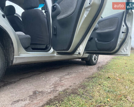 Сірий Деу Сенс, об'ємом двигуна 1.3 л та пробігом 300 тис. км за 1999 $, фото 17 на Automoto.ua