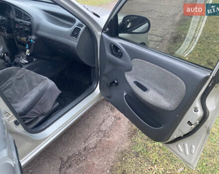Сірий Деу Сенс, об'ємом двигуна 1.3 л та пробігом 300 тис. км за 1999 $, фото 19 на Automoto.ua