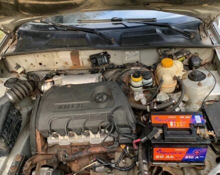 Сірий Деу Сенс, об'ємом двигуна 1.3 л та пробігом 300 тис. км за 1150 $, фото 4 на Automoto.ua