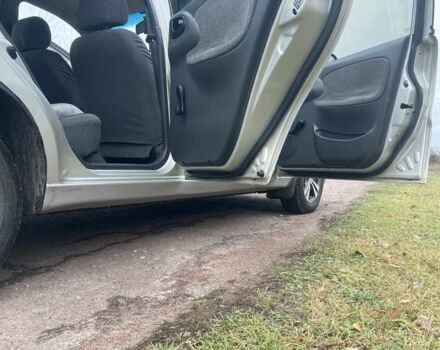 Серый Дэу Сенс, объемом двигателя 1.3 л и пробегом 300 тыс. км за 1999 $, фото 17 на Automoto.ua