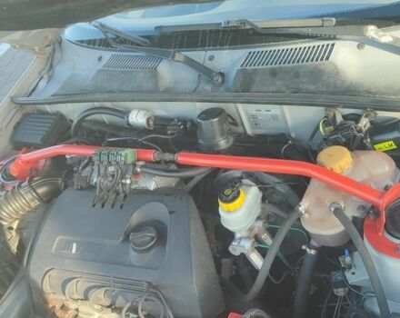 Деу Сенс 2005 у Умани на Automoto.ua Сірий Деу Сенс, об'ємом двигуна 1.3 л та пробігом 240 тис. км за 1950 $, фото 3 на Automoto.ua