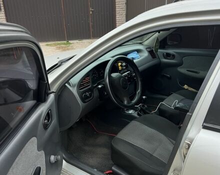 Сірий Деу Сенс, об'ємом двигуна 1.5 л та пробігом 155 тис. км за 2800 $, фото 4 на Automoto.ua